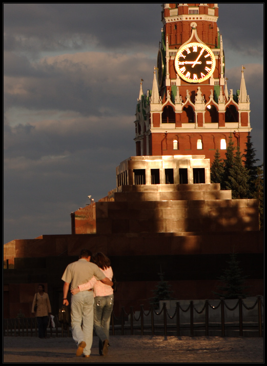 photo "sentries of love" tags: genre, architecture, landscape, 