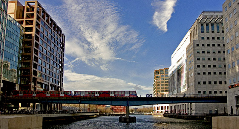 photo "The Docklands Light Railway" tags: travel, Europe