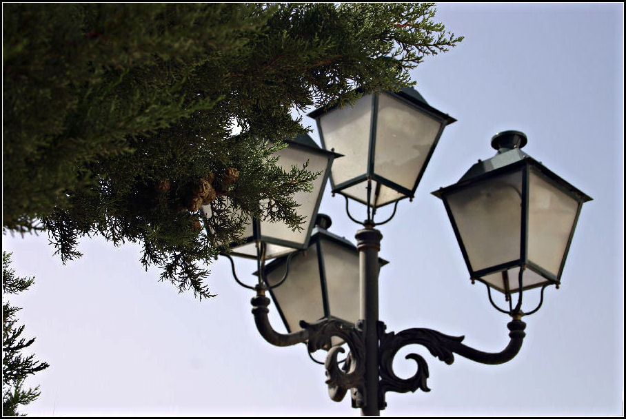 photo "Street Lamps 09/29" tags: architecture, landscape, 