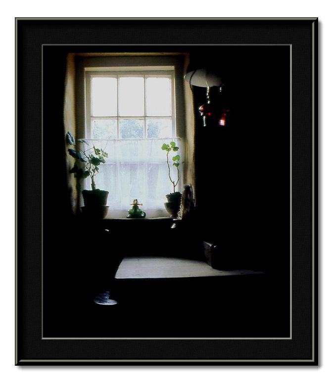 фото "the red lamp" метки: интерьер, 