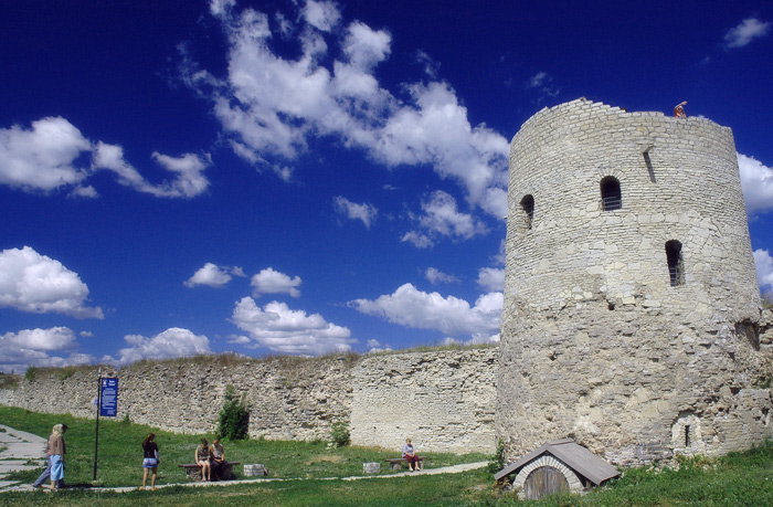 photo "Izborsk" tags: architecture, travel, landscape, 