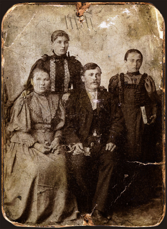 photo "Family portrait" tags: portrait, old-time, 