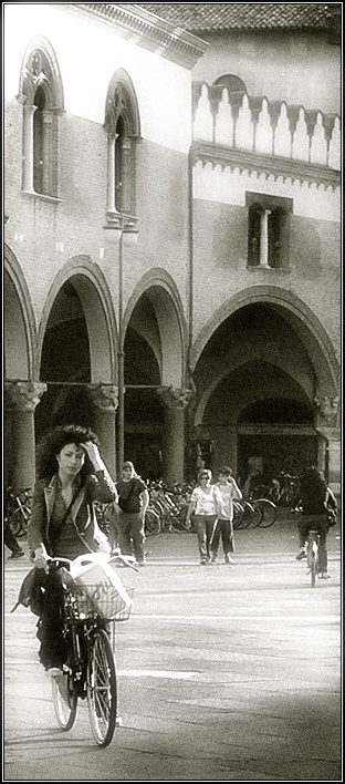 photo "Ravenna" tags: black&white, travel, Europe