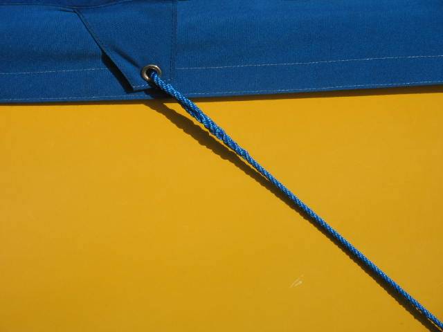 photo "Yellow and blue." tags: reporting, 