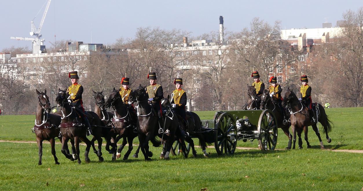 photo "Royal Horse Artillery" tags: reporting, 