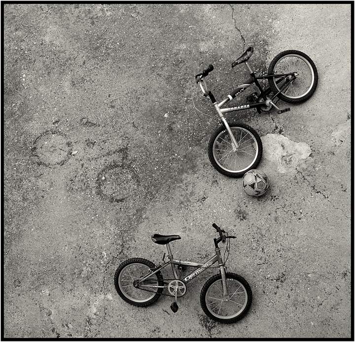 photo "..... disappeared  (Сгинул, топливо истратив, весь распался на куски.....)" tags: black&white, 