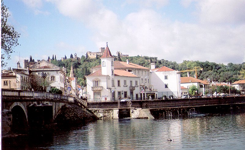 photo "city of Tomar  and river Nabao" tags: landscape, water