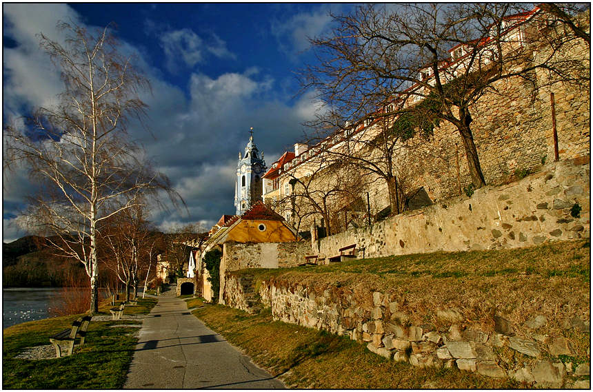 photo "Sunny day of unusual winter" tags: architecture, landscape, clouds