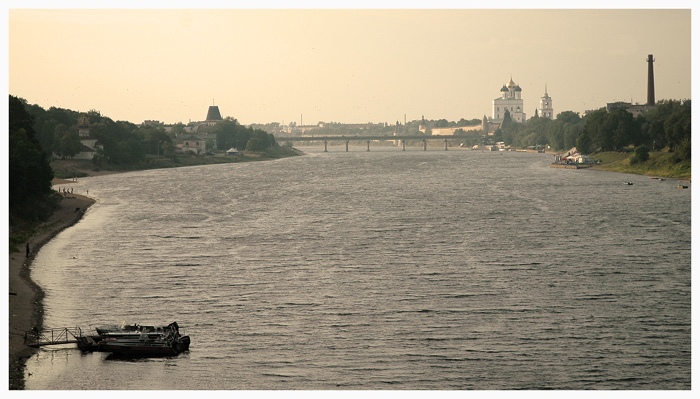 photo "Velikaja(Great) river of Pskov-sity Russia" tags: travel, 