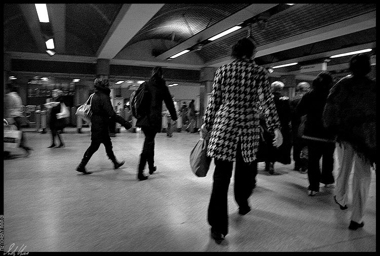 photo "london tube / #8" tags: genre, black&white, 