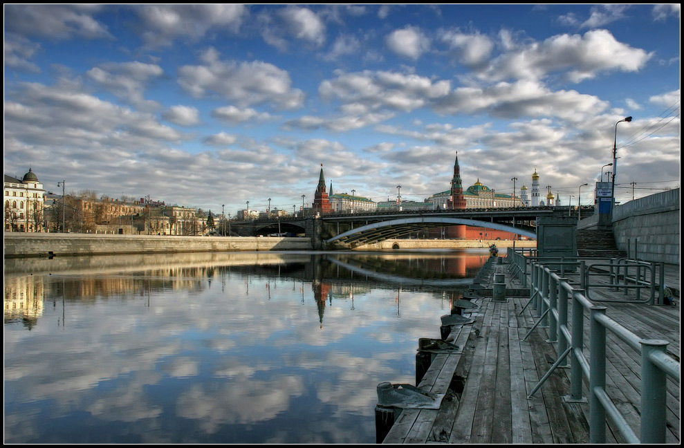 photo "In anticipation of river traffic" tags: city, landscape, water