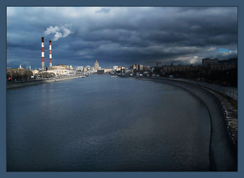 photo "Town-steamer" tags: city, landscape, clouds