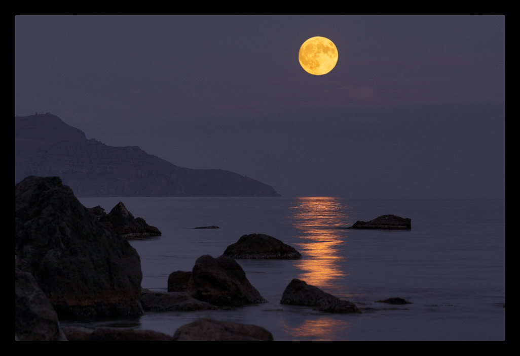 photo "at the dawn of the full moon" tags: landscape, night, water