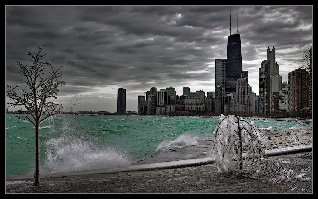 photo "City in a storm" tags: city, landscape, water