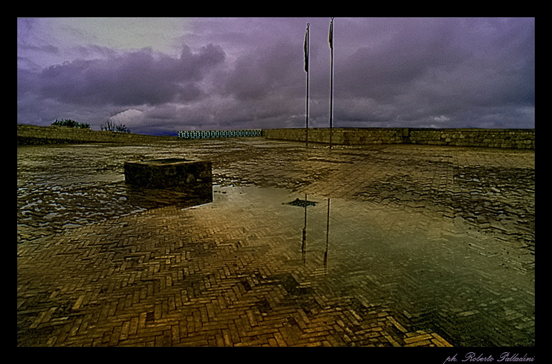 photo "The public square of the castle" tags: architecture, landscape, 