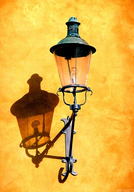 photo ""Lampe"" tags: travel, city, Europe