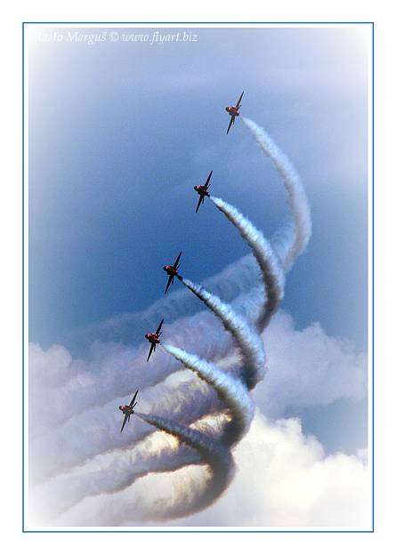 photo "Red Arrows 02" tags: technics, sport, 