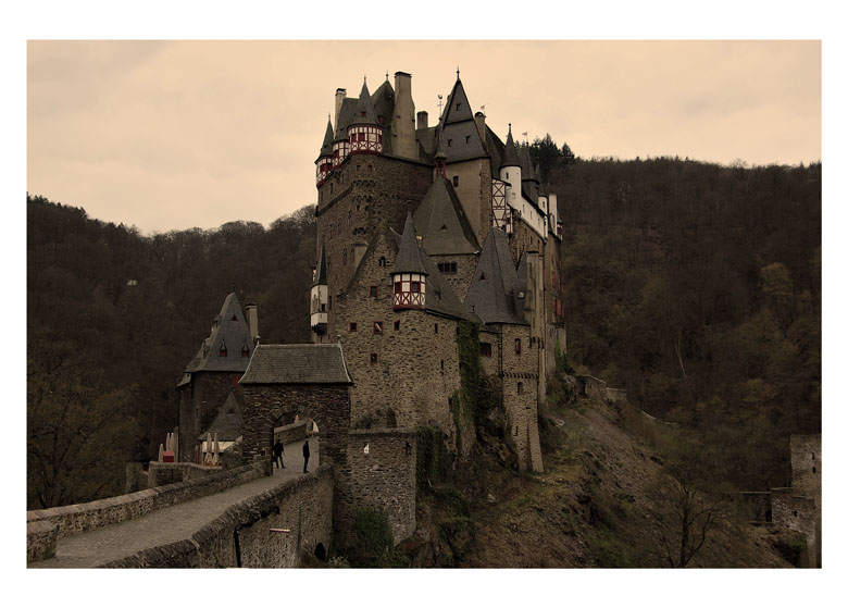 photo "Burg Eltz" tags: architecture, travel, landscape, Europe