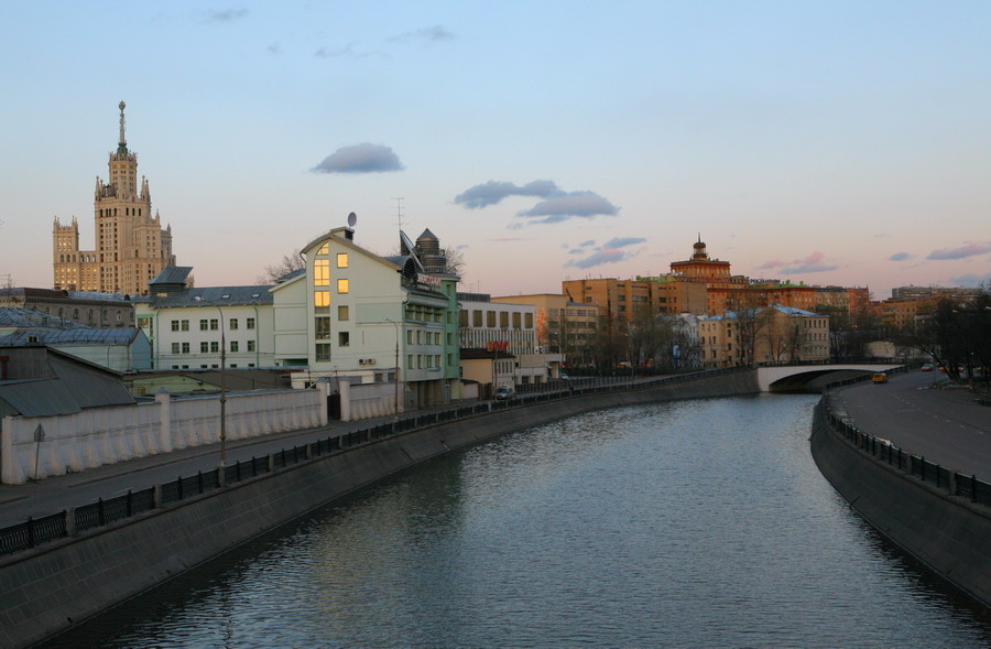 photo "At eight o'clock in tne morning" tags: landscape, architecture, sunset