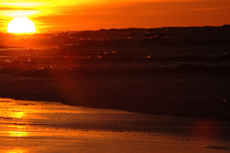 photo "...wave goodbye..." tags: landscape, sunset, water