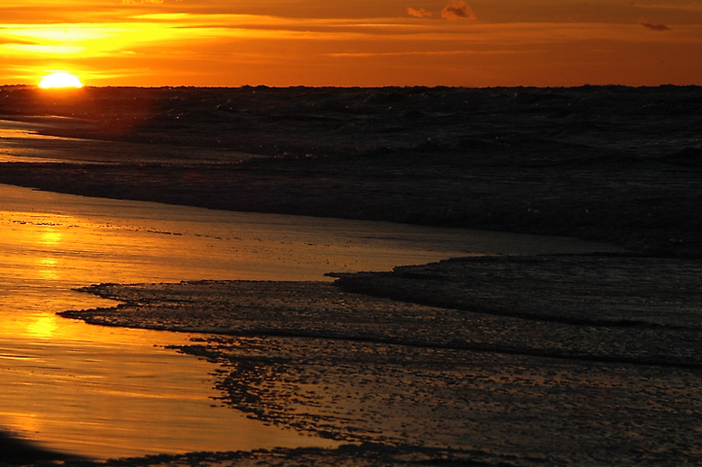 photo "...wave goodbye and..." tags: landscape, sunset, water