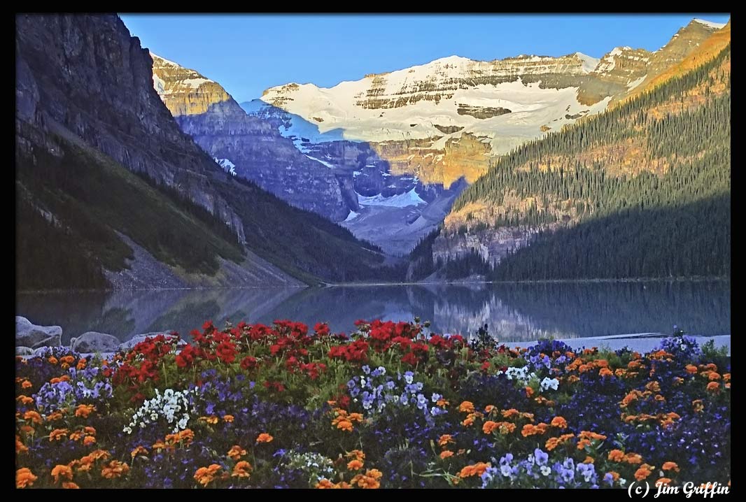 photo "Lake Louise at sunrise." tags: landscape, mountains, water