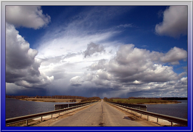 photo "The bridge in clouds" tags: landscape, clouds, spring