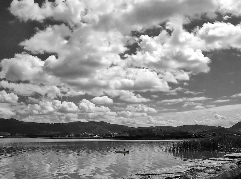 photo "Fishing Under Cotton Skies" tags: landscape, black&white, water