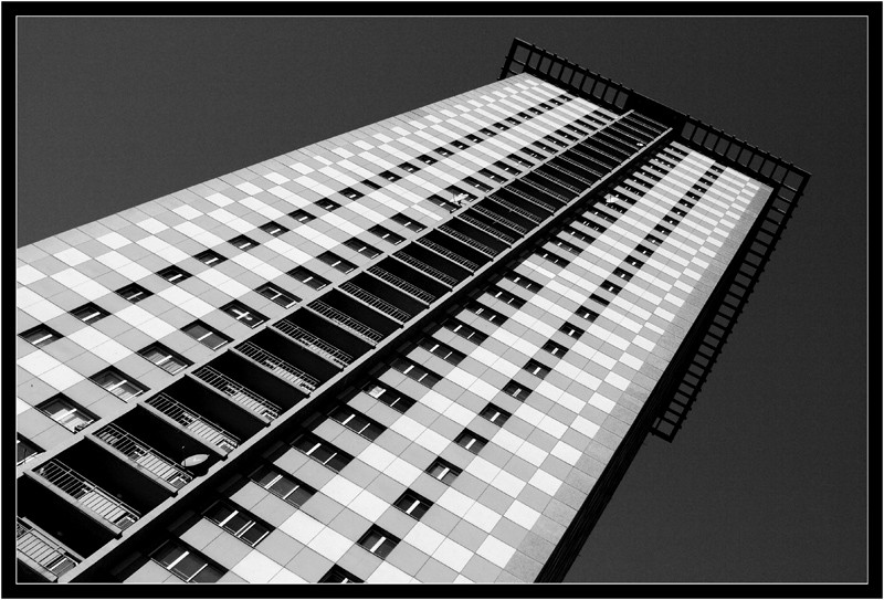 photo "***" tags: city, black&white, 