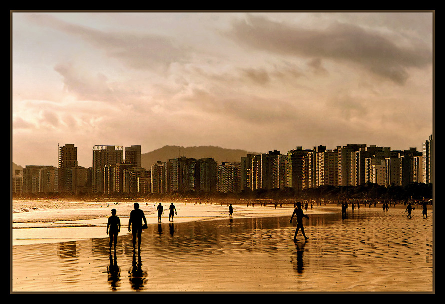 фото "Walking in the seashore..." метки: пейзаж, вода, закат