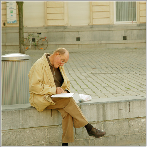 photo "no camera" tags: portrait, reporting, man