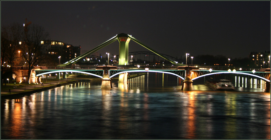 photo "Frankfurt am Main" tags: architecture, landscape, night