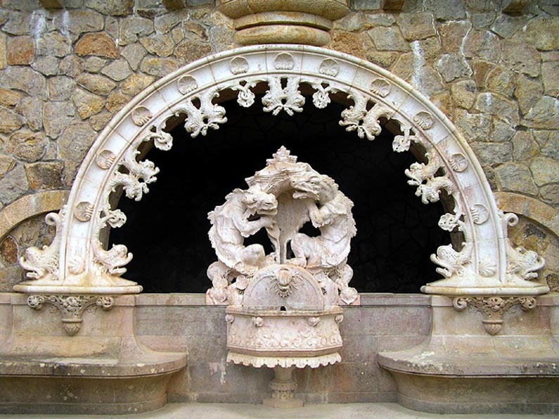 фото "Quinta da Regaleira 12 - Detail of the Portal of the Guardians" метки: архитектура, репортаж, пейзаж, 