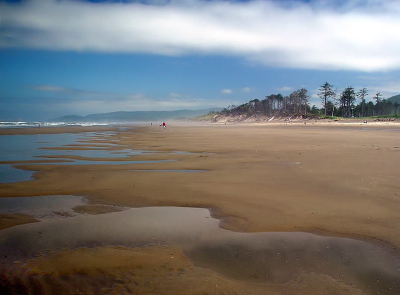 photo "Lady in Red..." tags: landscape, genre, water