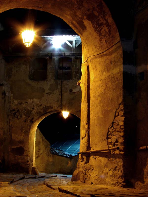 фото "Sighisoara" метки: архитектура, пейзаж, ночь