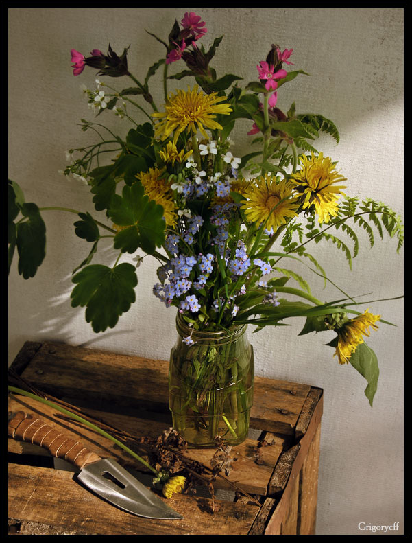 photo "Simple flowers in Coffee cupping glass" tags: still life, 