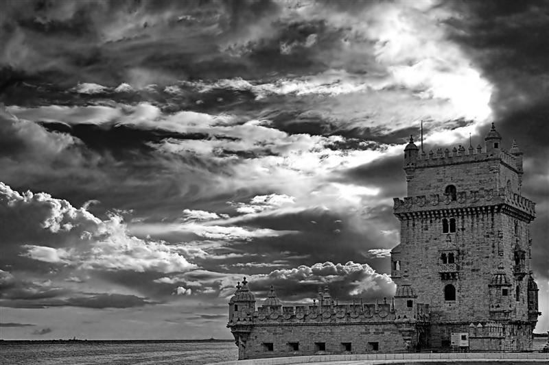 фото "Torre de Belem - Torre de S. Rafael" метки: черно-белые, путешествия, Европа