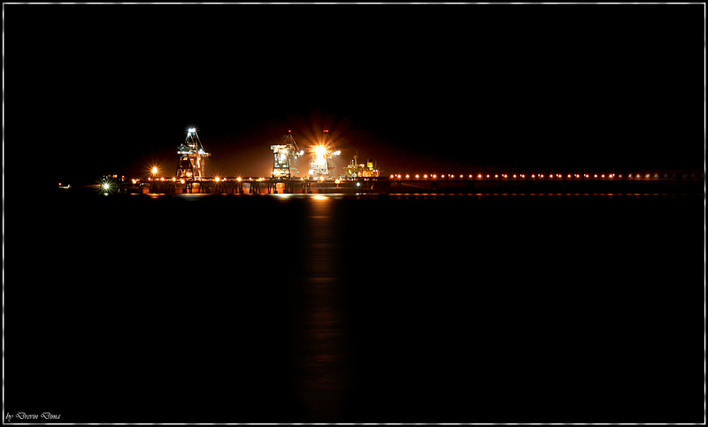 photo "T" tags: landscape, night, water