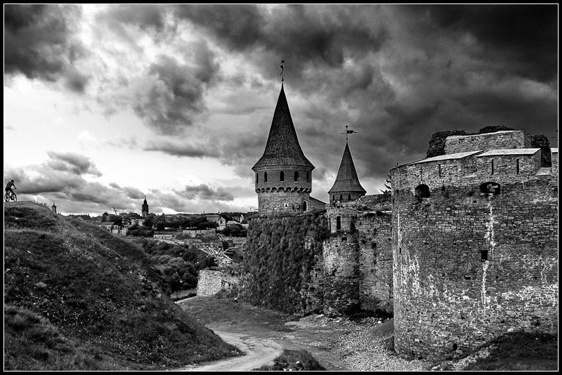 фото "Ожидая грозу" метки: архитектура, пейзаж, 