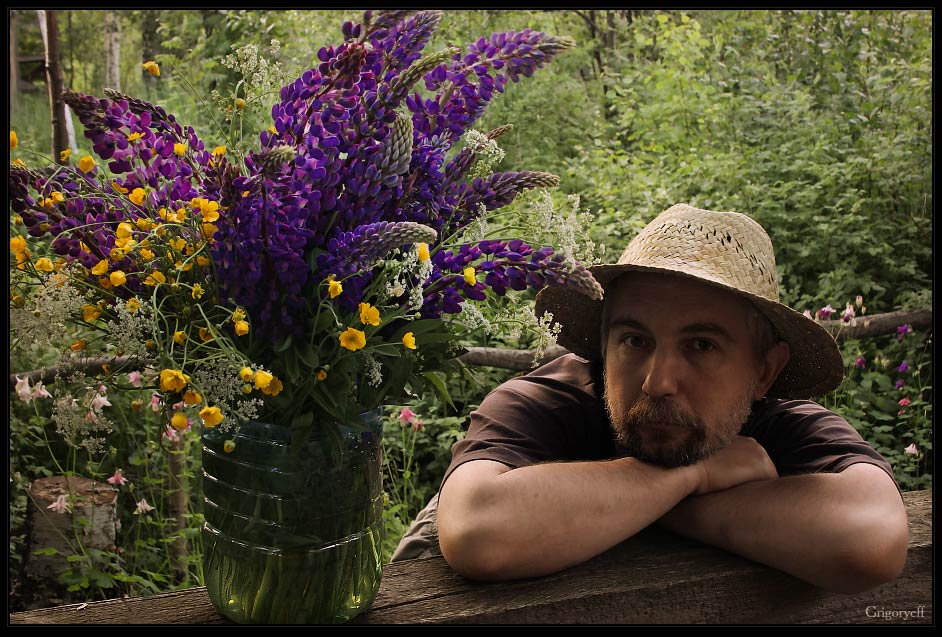 photo "The Lord of the Lupines" tags: portrait, still life, man