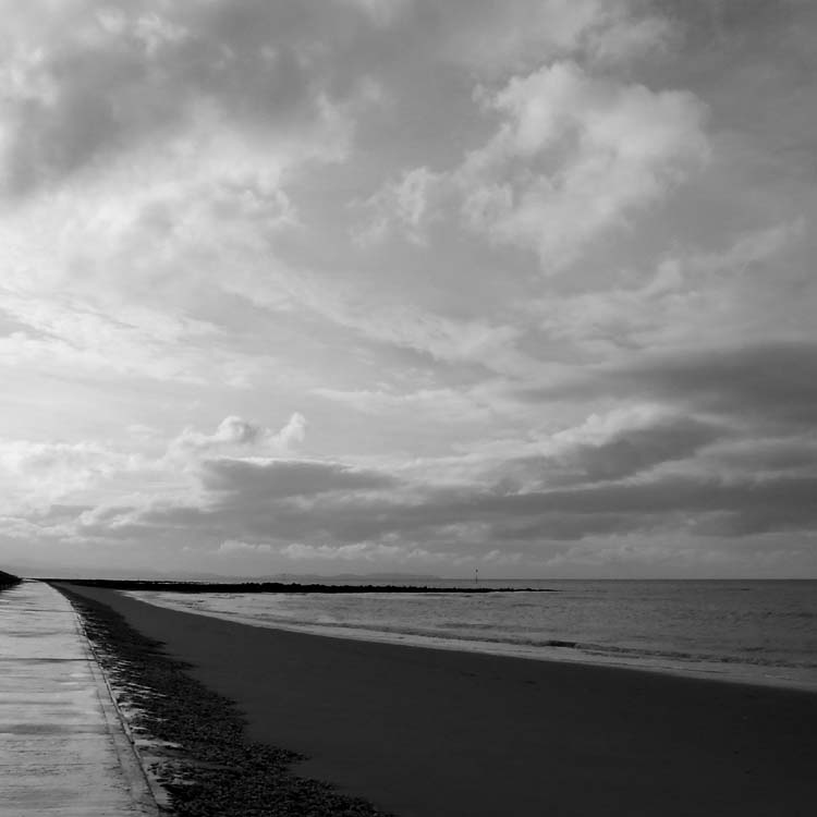 photo "****" tags: landscape, black&white, clouds