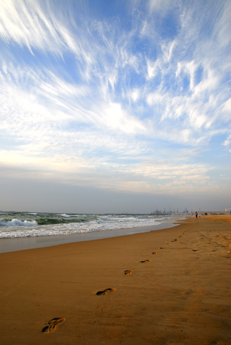фото "Footsteps In Sand" метки: пейзаж, облака