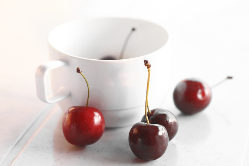 photo "Sweet cherry on White" tags: still life, 