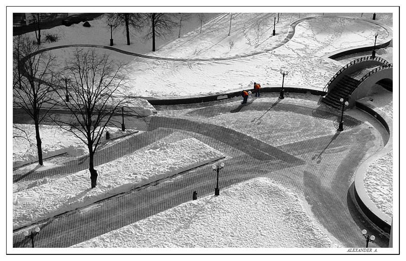 photo "Let's clean the Mirbius tape from snow!" tags: city, 