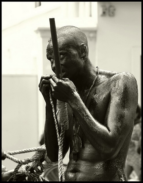 photo "slavery" tags: travel, portrait, Europe, man