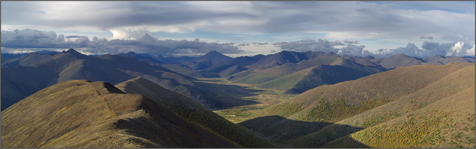 photo "The sky is not so far, is it? (Wide)" tags: landscape, mountains, spring