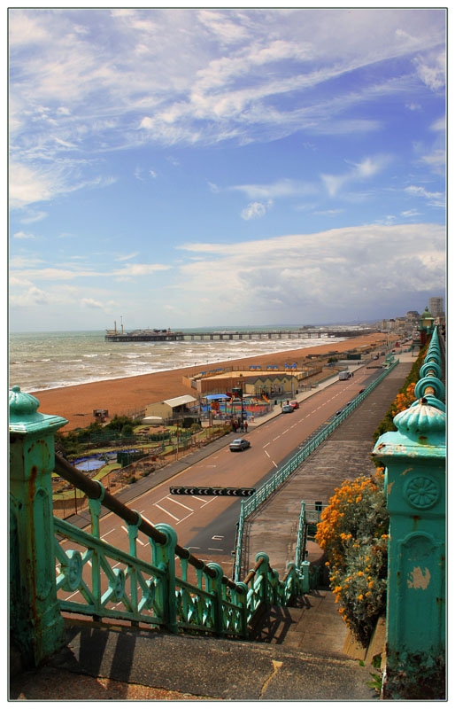 photo "Brighton beach" tags: architecture, travel, landscape, Europe