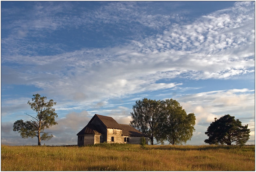 photo "On exposed place" tags: landscape, architecture, clouds