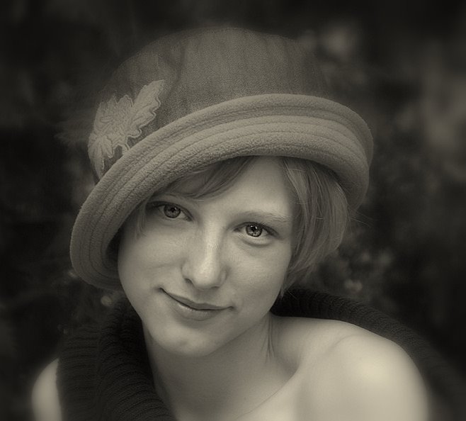 photo "***" tags: portrait, black&white, woman