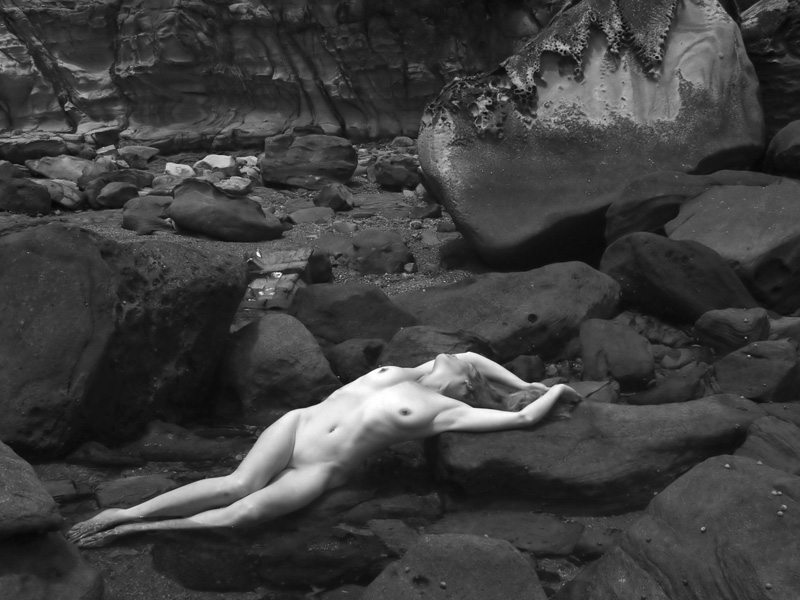 photo "Shipwrecked" tags: nude, black&white, 